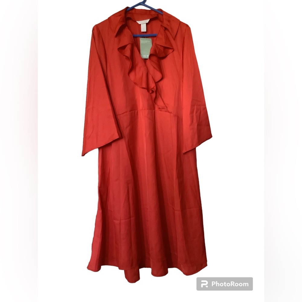 H&M Dress NWT (Size: XL 
PTP:23”X 46” L ) Material 100%Polyester